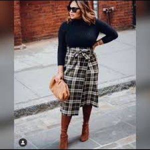 NWT H&M midi skirt with green plaid pattern